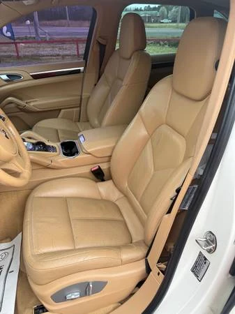 2011 Porsche 958 Cayenne - Image 8 of 16