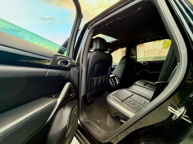 2011 Porsche 958 Cayenne - Image 14 of 20