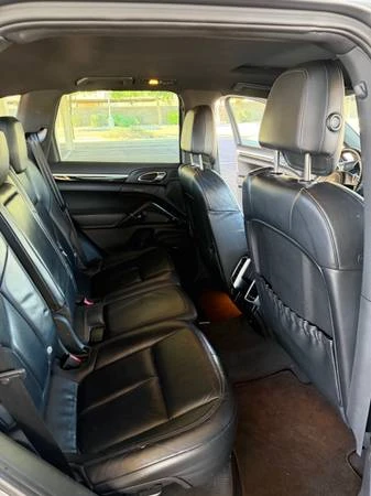 2011 Porsche 958 Cayenne - Image 10 of 11