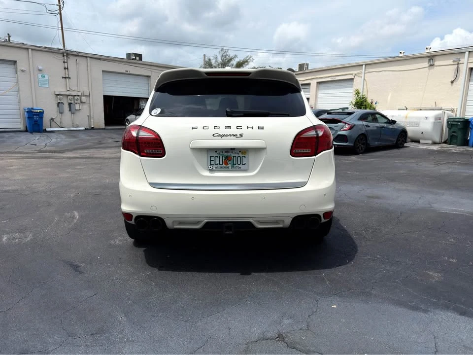 2011 Porsche 958 Cayenne S - Image 3 of 18