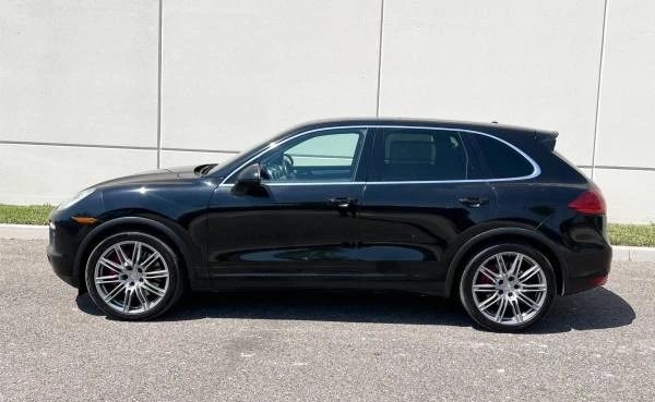 2011 Porsche 958 Cayenne GTS - Image 2 of 8