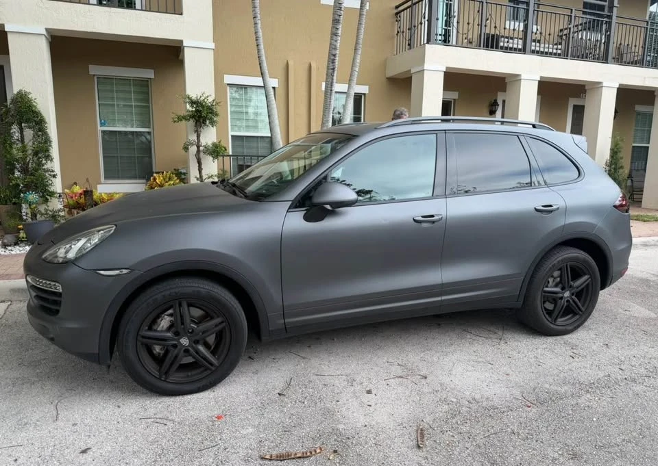2011 Porsche 958 Cayenne - Image 2 of 11