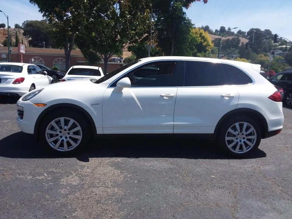 2011 Porsche 958 Cayenne - Image 3 of 20