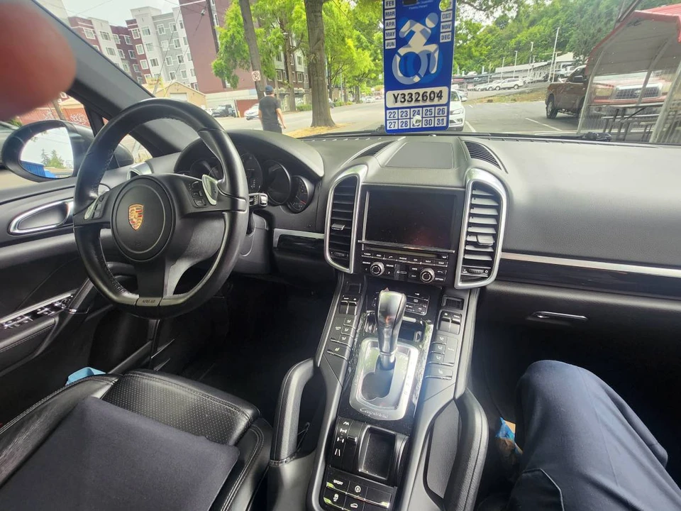 2011 Porsche 958 Cayenne - Image 3 of 9