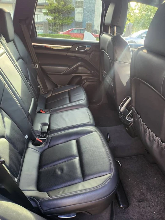 2011 Porsche 958 Cayenne - Image 3 of 4