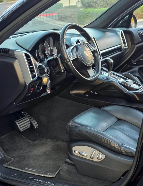 2011 Porsche 958 Cayenne - Image 10 of 20