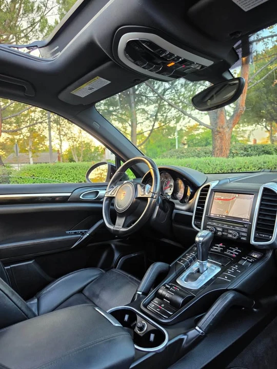 2011 Porsche 958 Cayenne - Image 12 of 20