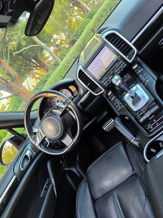 2011 Porsche 958 Cayenne - Image 16 of 20