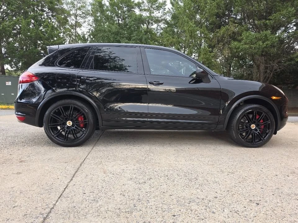 2011 Porsche Cayenne - Image 2 of 20