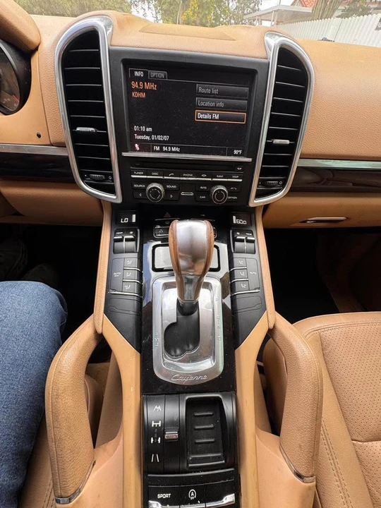 2011 Porsche 958 Cayenne - Image 10 of 20