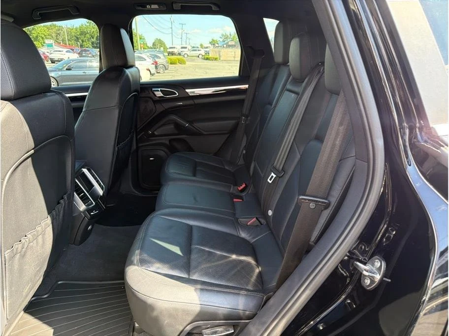2011 Porsche 958 Cayenne - Image 13 of 20