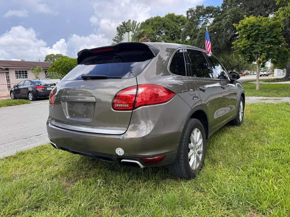 2011 Porsche 958 Cayenne - Image 15 of 20