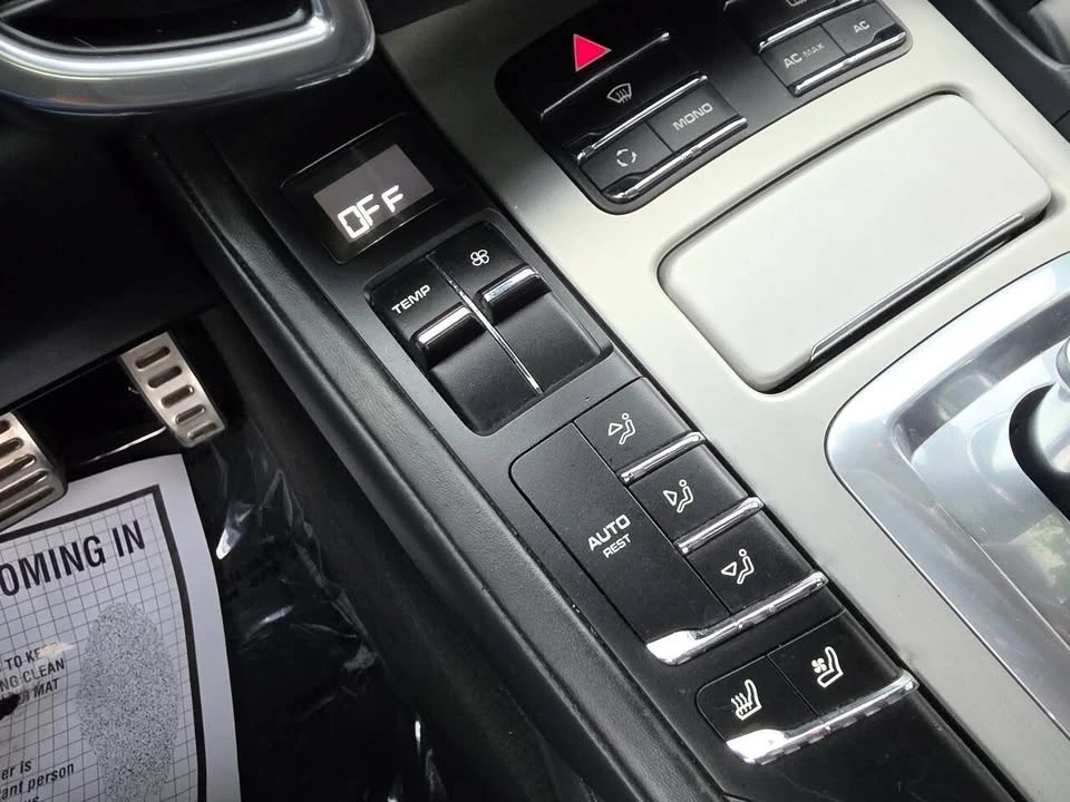 2011 Porsche 958 Cayenne - Image 19 of 20