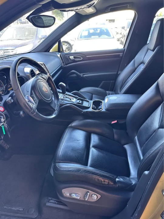 2011 Porsche 958 Cayenne - Image 3 of 17