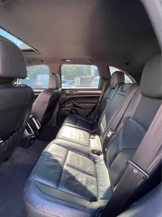 2011 Porsche 958 Cayenne - Image 10 of 13