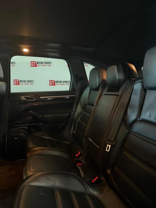 2011 Porsche 958 Cayenne - Image 15 of 17