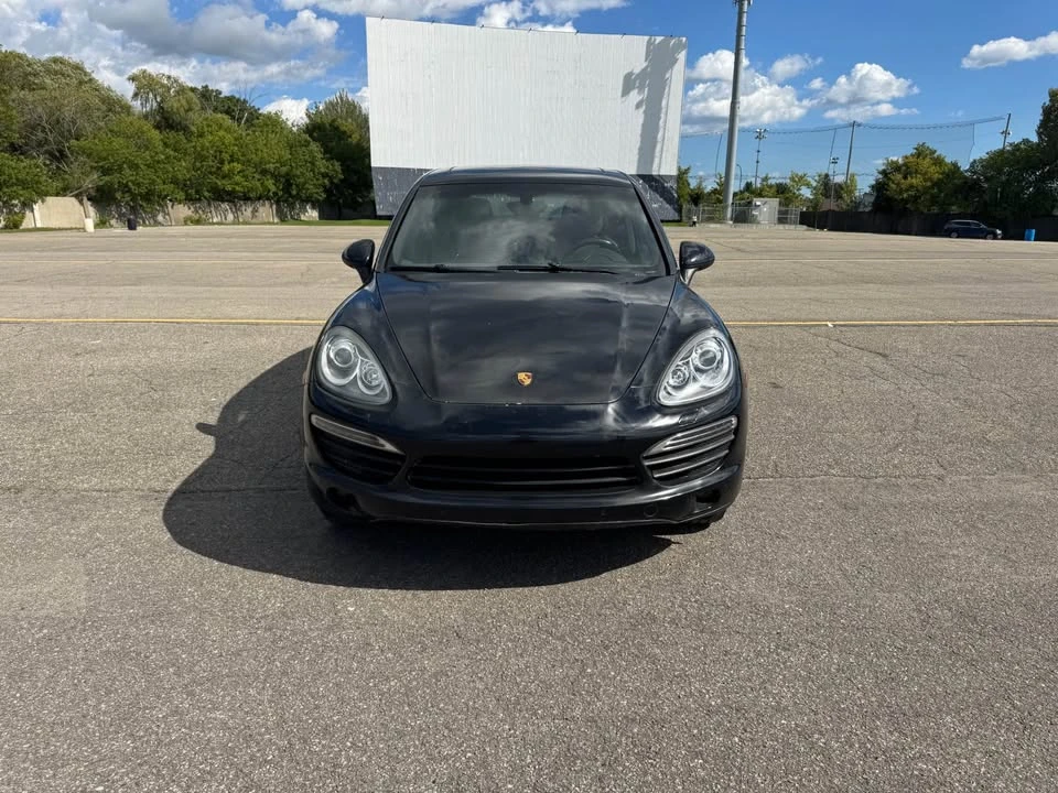 2011 Porsche 958 Cayenne - Image 2 of 11