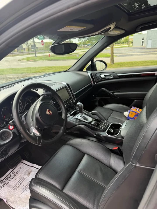 2011 Porsche 958 Cayenne - Image 8 of 11