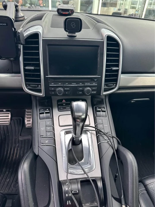 2011 Porsche 958 Cayenne - Image 9 of 12