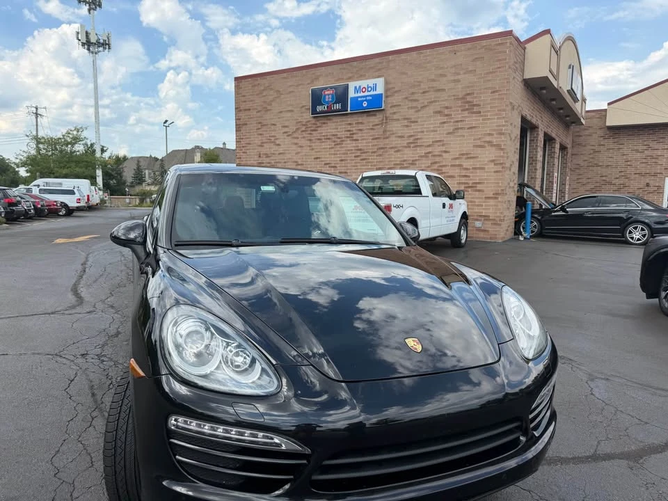 2011 Porsche 958 Cayenne - Image 2 of 11