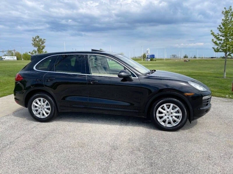 2011 Porsche 958 Cayenne - Image 2 of 16