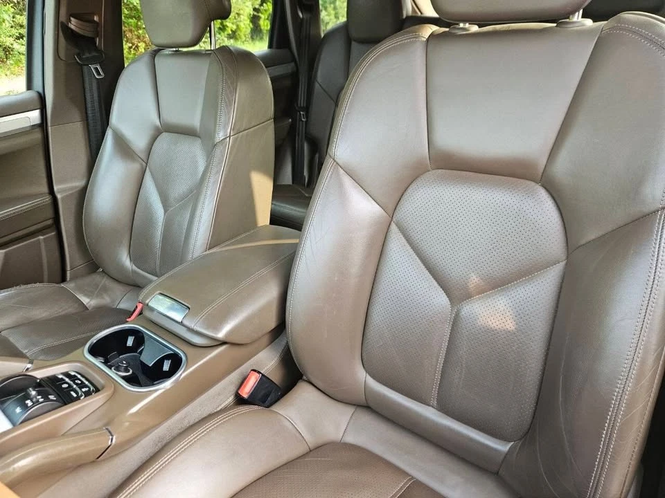 2011 Porsche 958 Cayenne - Image 13 of 20