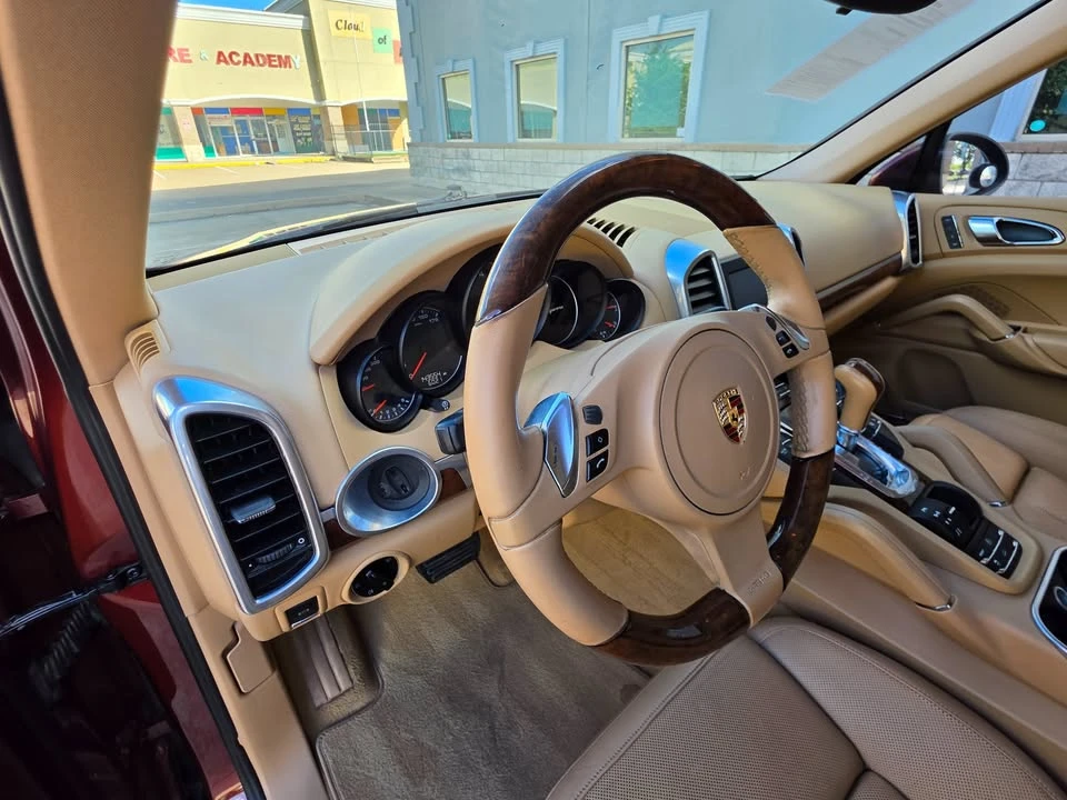 2011 Porsche 958 Cayenne - Image 14 of 20