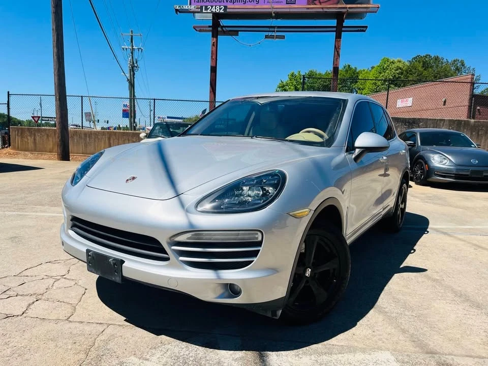 2011 Porsche 958 Cayenne - Image 2 of 20