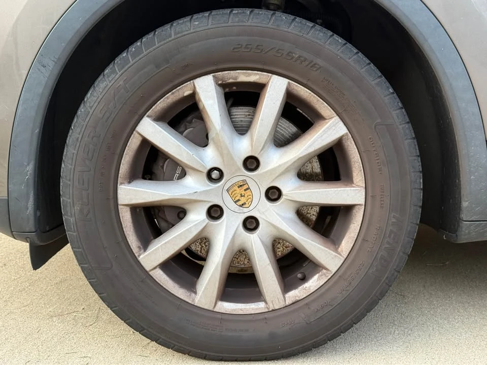2011 Porsche 958 Cayenne - Image 2 of 20