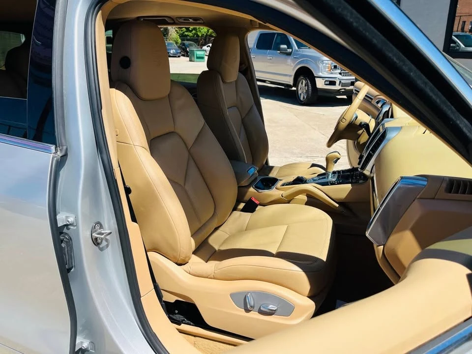 2011 Porsche 958 Cayenne - Image 16 of 20