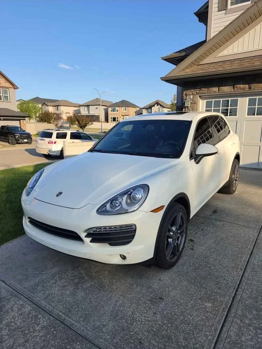 2011 Porsche 958 Cayenne - Image 2 of 14