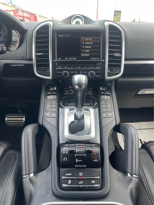 2011 Porsche 958 Cayenne - Image 15 of 20