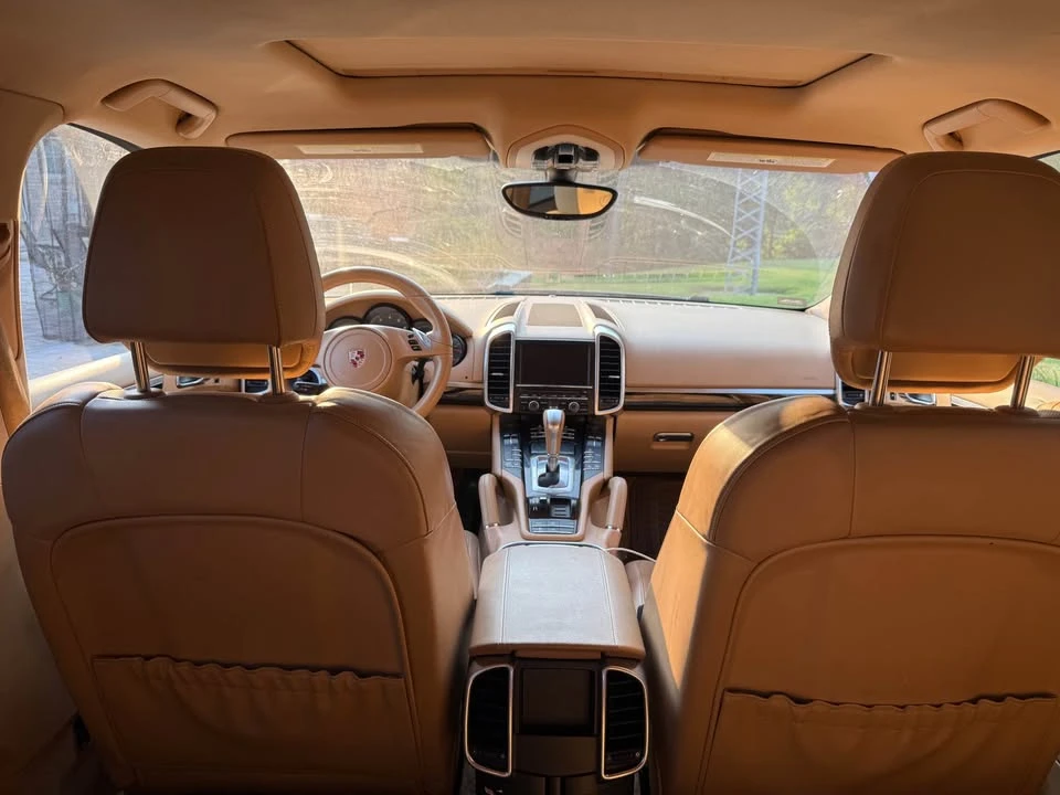 2011 Porsche 958 Cayenne - Image 16 of 20