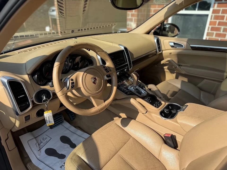 2011 Porsche 958 Cayenne - Image 9 of 20