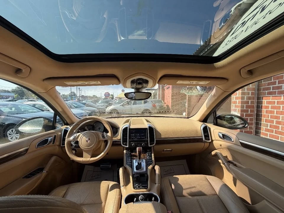 2011 Porsche 958 Cayenne - Image 13 of 20