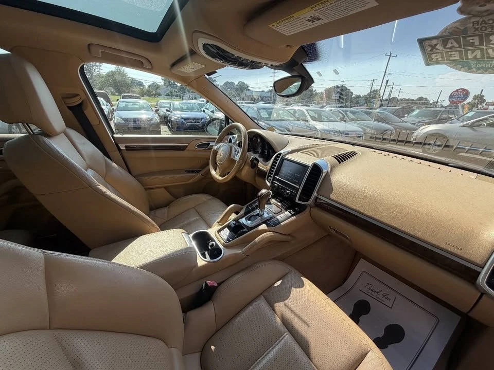 2011 Porsche 958 Cayenne - Image 16 of 20