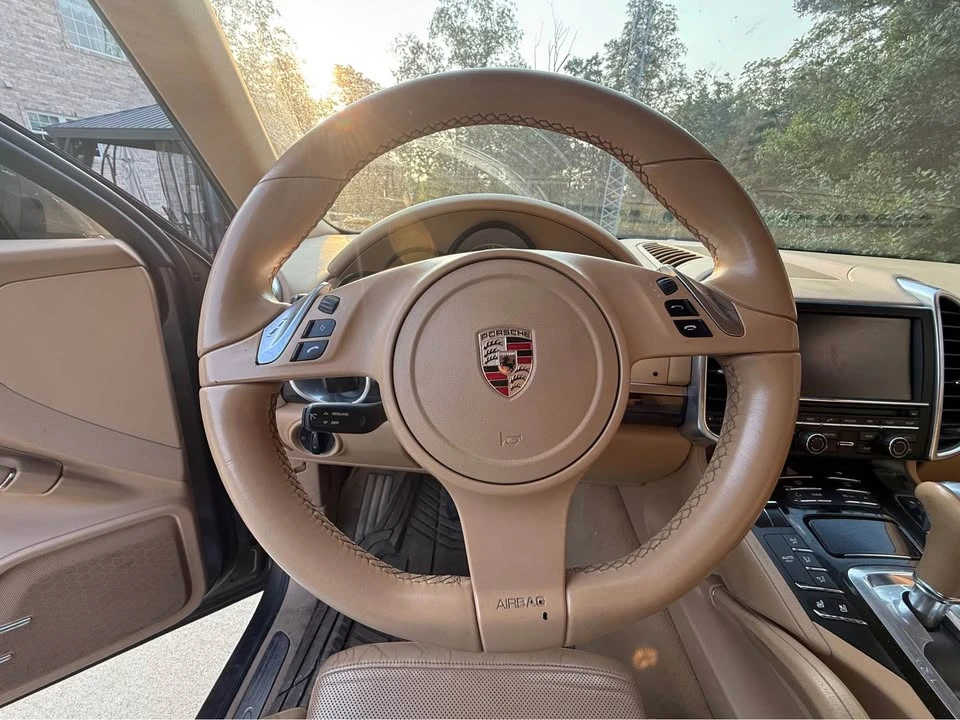2011 Porsche 958 Cayenne - Image 10 of 20
