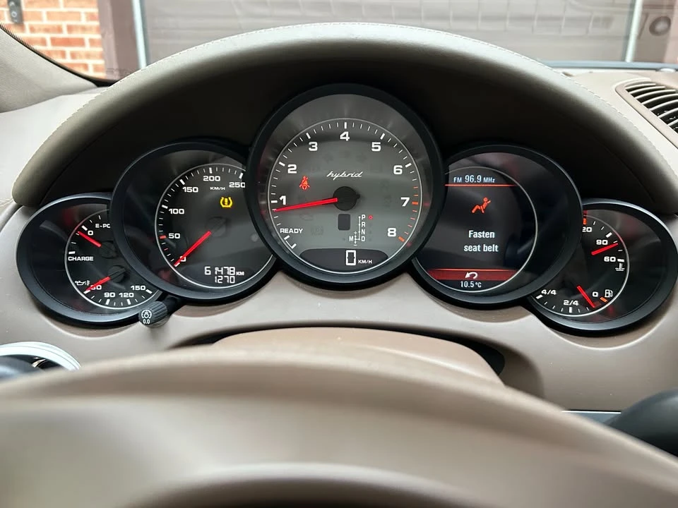 2011 Porsche 958 Cayenne - Image 16 of 20