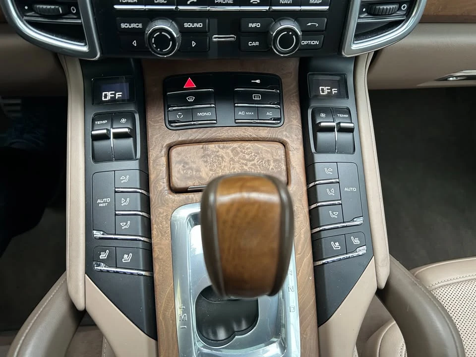 2011 Porsche 958 Cayenne - Image 18 of 20