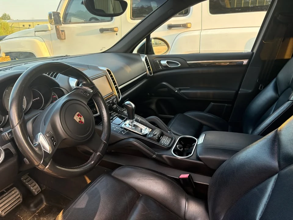 2011 Porsche 958 Cayenne - Image 4 of 8