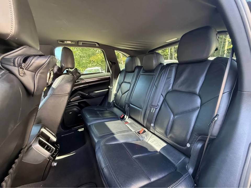 2011 Porsche 958 Cayenne - Image 9 of 17