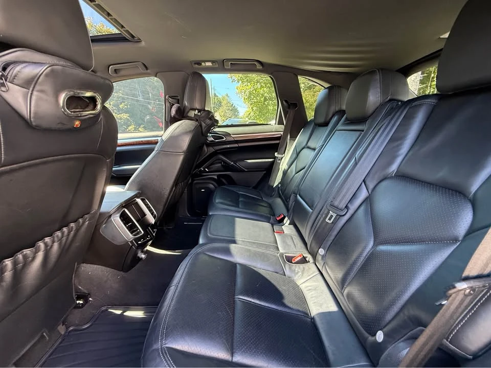 2011 Porsche 958 Cayenne - Image 10 of 17