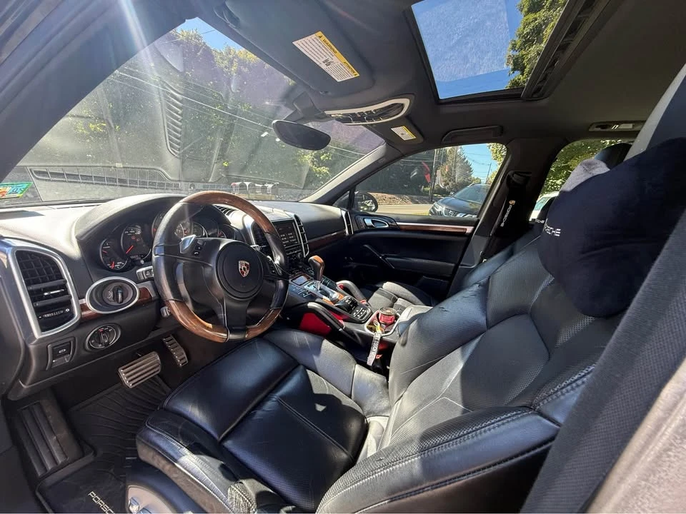 2011 Porsche 958 Cayenne - Image 3 of 17