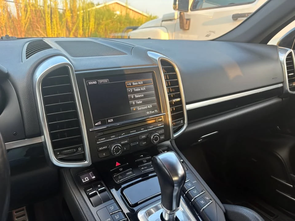 2011 Porsche 958 Cayenne - Image 6 of 8