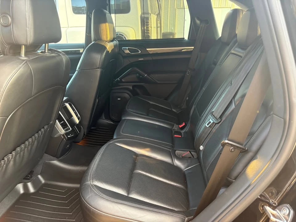 2011 Porsche 958 Cayenne - Image 7 of 8