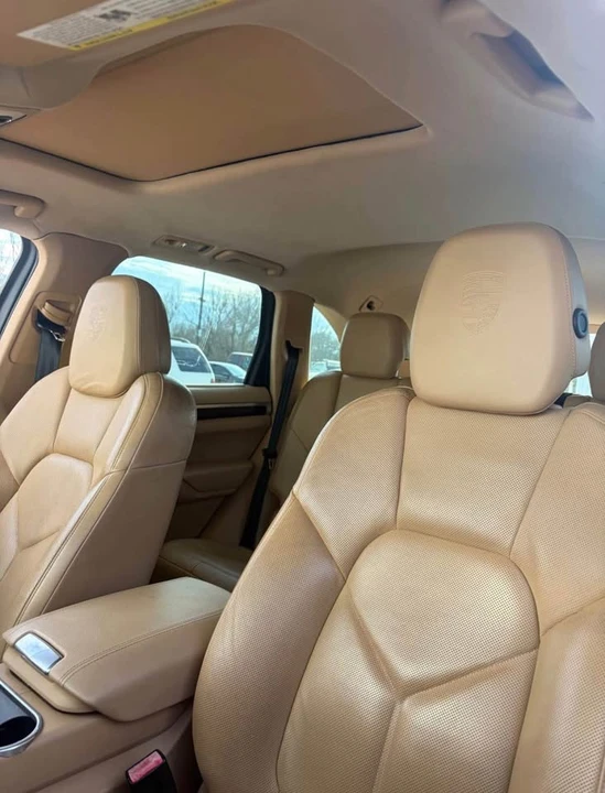 2011 Porsche 958 Cayenne - Image 4 of 9