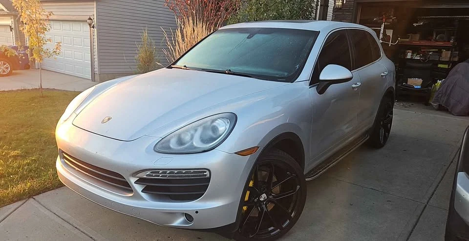 2011 Porsche 958 Cayenne - Image 2 of 6