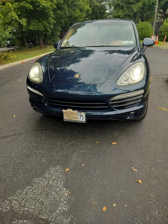2011 Porsche 958 Cayenne - Image 2 of 20