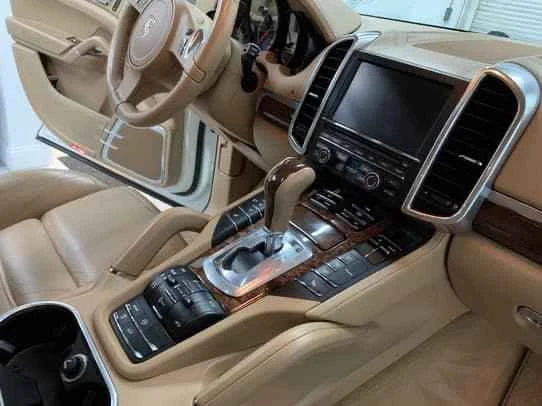 2011 Porsche 958 Cayenne - Image 3 of 5