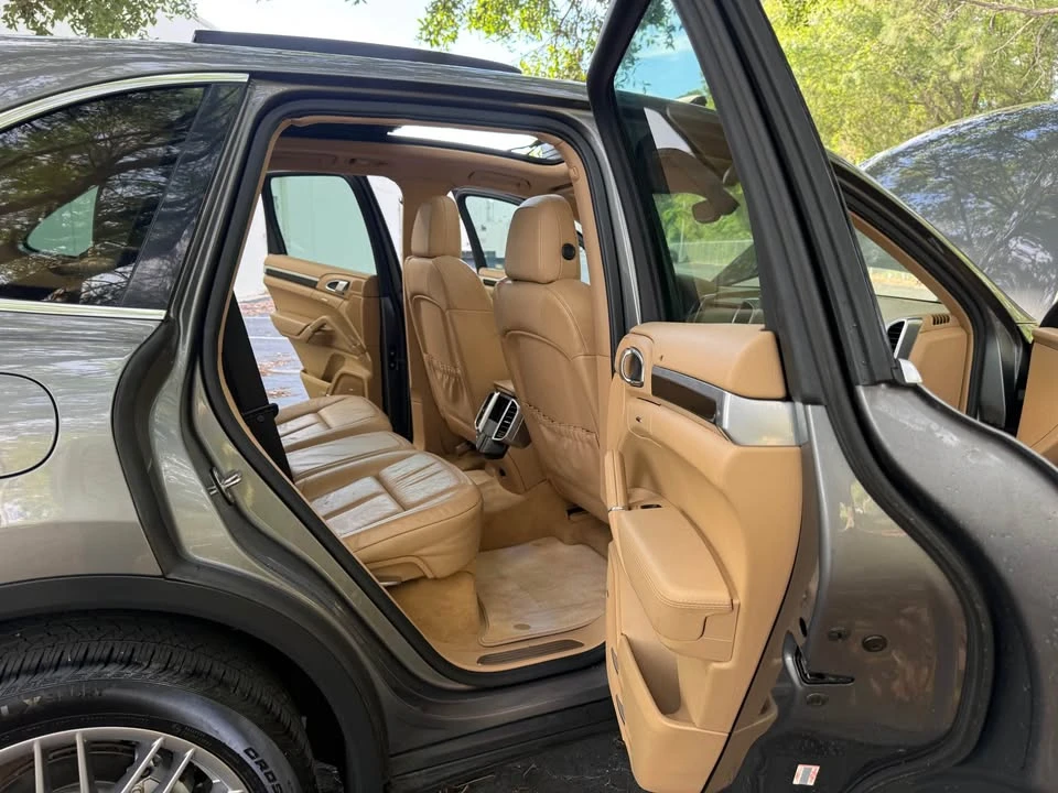 2011 Porsche 958 Cayenne S - Image 17 of 20